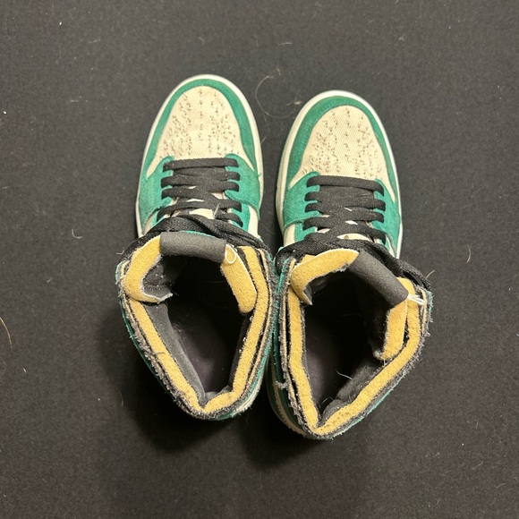 nike, men’s us size 8, stadium green zoom - Picture 3 of 3